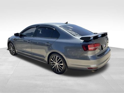 Used 2016 Volkswagen Jetta Sport FWD image 7