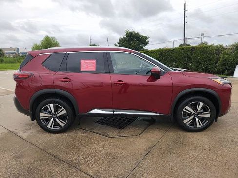 Certified 2023 Nissan Rogue Platinum w/ Platinum Premium Package FWD image 4
