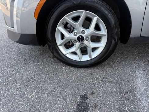 Used 2024 Kia Soul LX w/ Option Group 015 FWD image 31