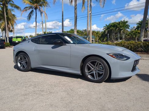 Used 2024 Nissan Z Sport w/ Floor Mat Package image 2
