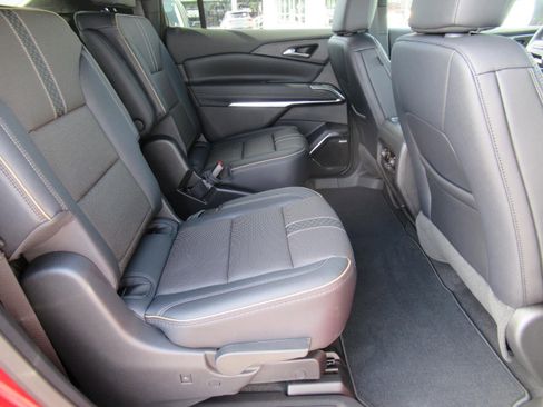 New 2026 Chevrolet Traverse High Country FWD image 33