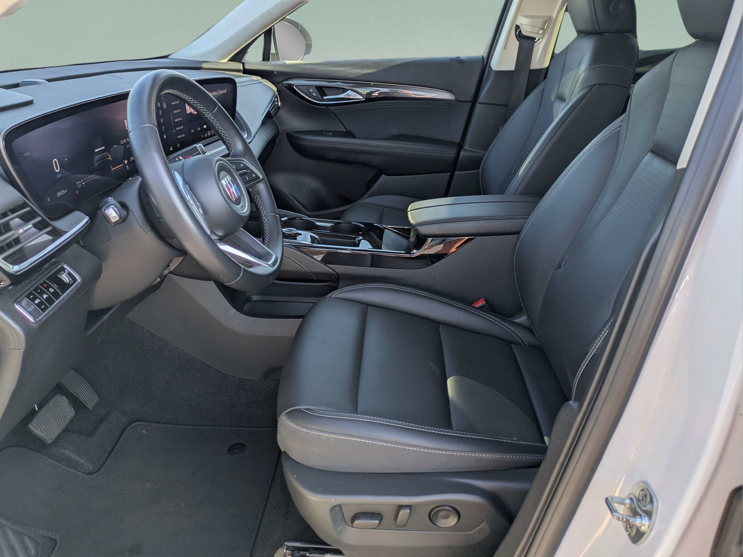Used 2024 Buick Envision Preferred AWD/4WD image 20
