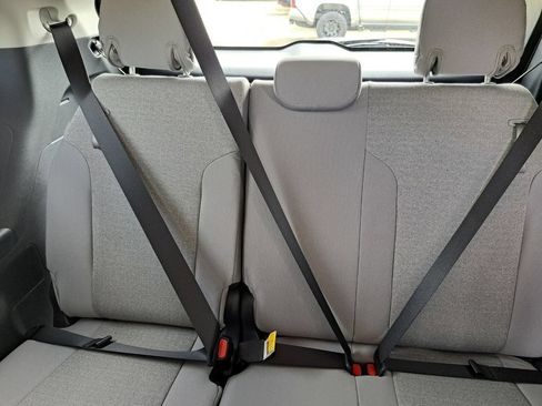 New 2026 Toyota Sienna LE FWD image 21