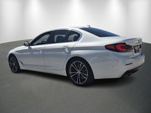 Used 2021 BMW 540i w/ Premium Package image 5