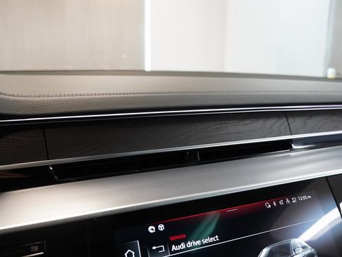 Used 2022 Audi A8 L 3.0T image 14