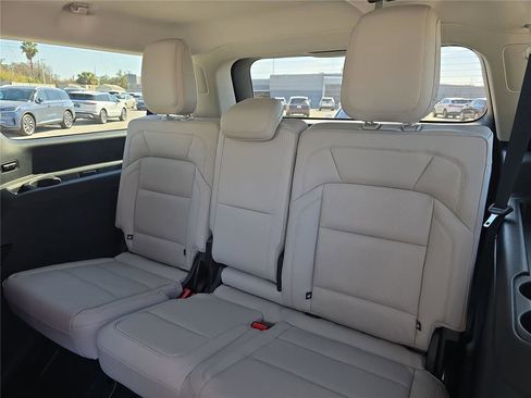 New 2026 Lincoln Navigator L Reserve AWD/4WD image 13