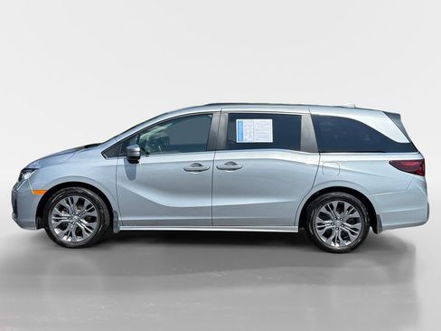 Certified 2025 Honda Odyssey Touring image 7