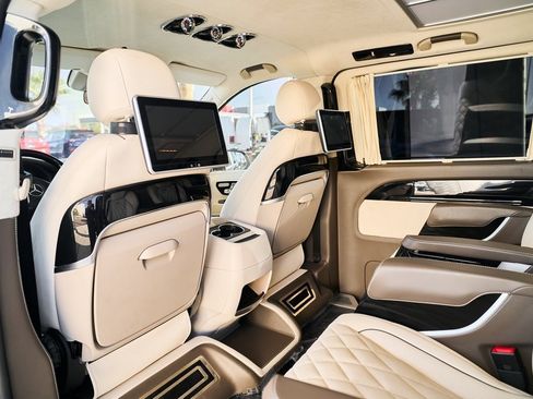 Used 2021 Mercedes-Benz Metris Passenger w/ Premium Safety Package image 23