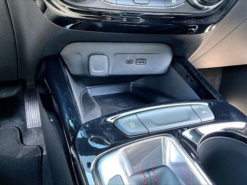 New 2026 Chevrolet Trax RS w/ Sunroof Package FWD image 24
