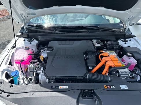 New 2026 Hyundai Elantra Limited FWD image 24