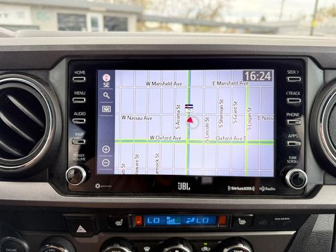 Used 2020 Toyota Tacoma TRD Off-Road w/ TRD Premium Off Road Package image 40