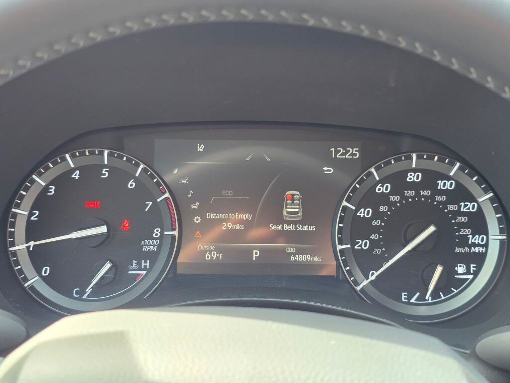 Used 2021 Toyota Highlander Limited FWD image 21