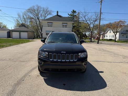 Used 2017 Jeep Compass High Altitude FWD image 2