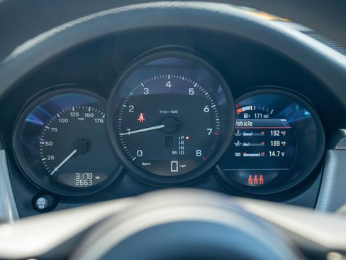 Certified 2026 Porsche Macan AWD/4WD image 15