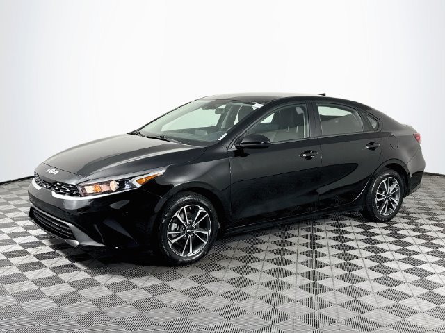 Used 2024 Kia Forte LXS FWD image 4