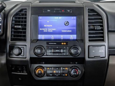 Used 2020 Ford F250 XL w/ STX Appearance Package AWD/4WD image 23