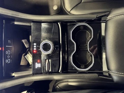 Used 2023 Jeep Grand Cherokee Limited image 14