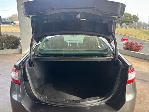 Used 2016 Ford Fusion SE image 23