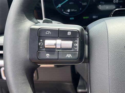 Used 2024 Hyundai Santa Fe Limited image 29