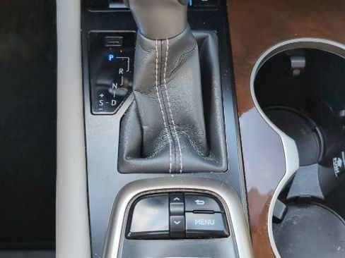 Used 2019 Lexus RX 450h AWD w/ Navigation Package image 18