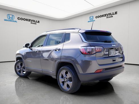 Used 2022 Jeep Compass Latitude image 9