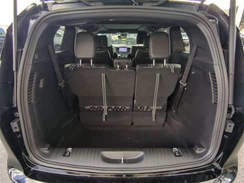 New 2026 Chrysler Pacifica Limited w/ S Appearance Package image 14