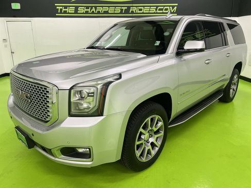 Used 2016 GMC Yukon XL Denali AWD/4WD image 5