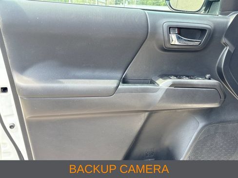 Used 2023 Toyota Tacoma TRD Sport RWD image 3