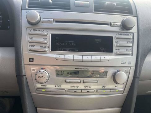 Used 2010 Toyota Camry Hybrid w/ Upgrade Pkg FWD image 28
