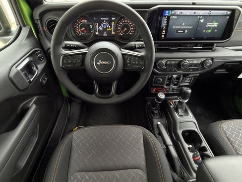 New 2025 Jeep Gladiator Mojave w/ Convenience Group image 11