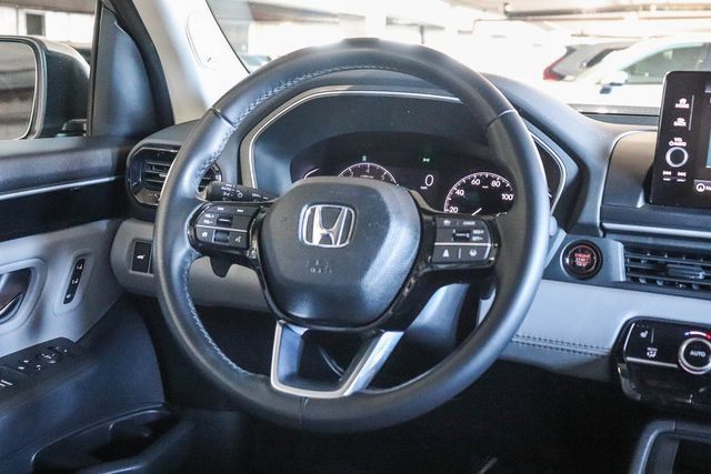 Used 2023 Honda Pilot Touring image 16