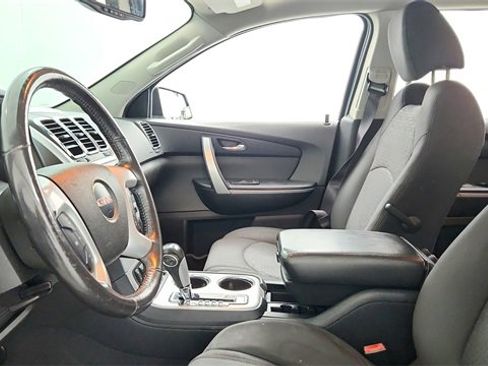 Used 2011 GMC Acadia SLE image 12