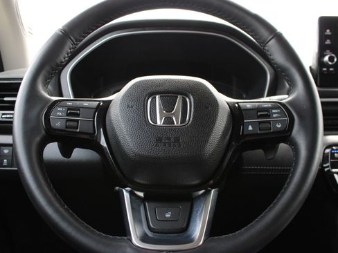 Used 2025 Honda Pilot Elite image 30