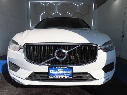 Used 2020 Volvo XC60 T6 Momentum w/ Protection Package Premier AWD/4WD image 4