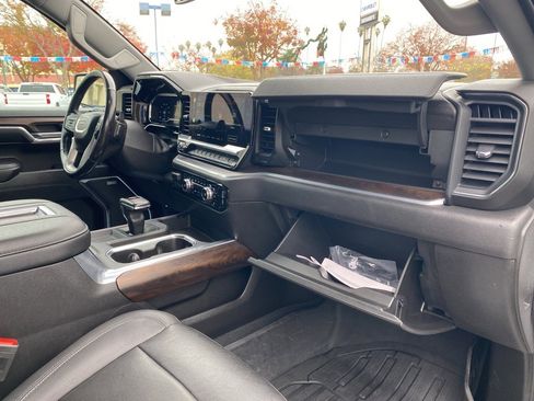 Used 2022 GMC Sierra 1500 SLT w/ SLT Premium Plus Package image 25