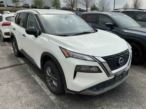 Used 2023 Nissan Rogue S image 3