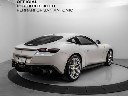 Certified 2022 Ferrari Roma Base image 10