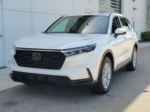 Used 2024 Honda CR-V EX image 3