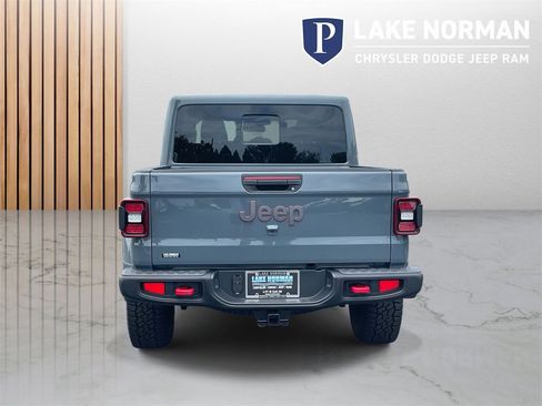 New 2025 Jeep Gladiator Rubicon w/ Convenience Group image 8