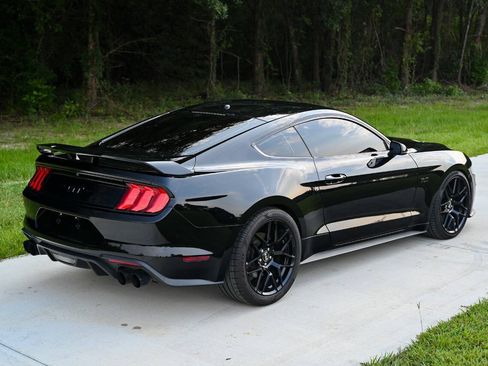 Used 2019 Ford Mustang GT Premium w/ GT Performance Package RWD image 28