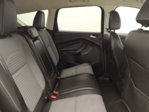 Used 2017 Ford Escape SE w/ Equipment Group 201A AWD/4WD image 19