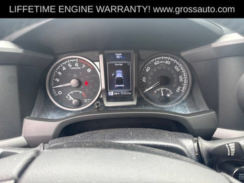 Used 2022 Toyota Tacoma TRD Sport AWD/4WD image 16