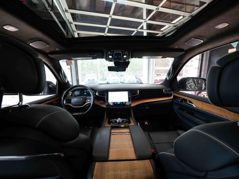 Used 2024 Jeep Grand Wagoneer Series III w/ Rear Seat Video Group 1 image 19