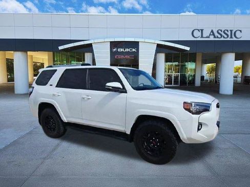 Used 2024 Toyota 4Runner SR5 Premium w/ Moonroof Package RWD image 2
