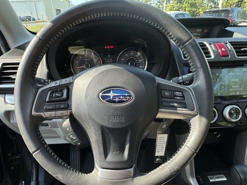 Used 2016 Subaru Forester 2.5i Limited AWD/4WD image 6
