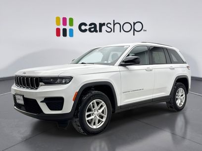 Used 2023 Jeep Grand Cherokee Laredo w/ Luxury Tech Group I