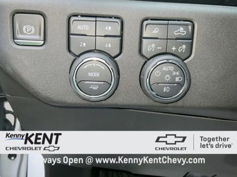 Certified 2023 Chevrolet Silverado 1500 LTZ image 36