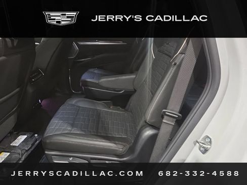 Used 2025 Cadillac Escalade Sport Platinum AWD/4WD image 17