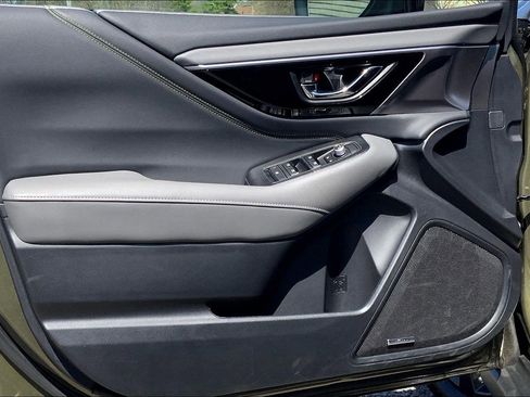 Certified 2025 Subaru Outback Onyx Edition image 22