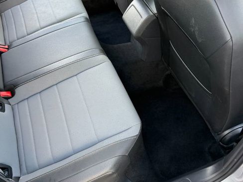 Used 2025 Volkswagen Jetta SE FWD image 19